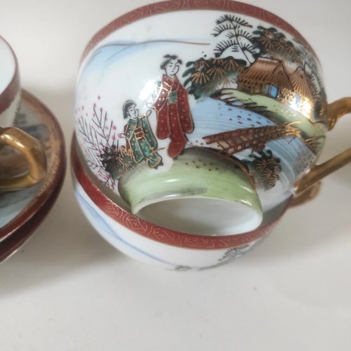 3 tasses à thé anciennes en porcelaine fine Japonaise
