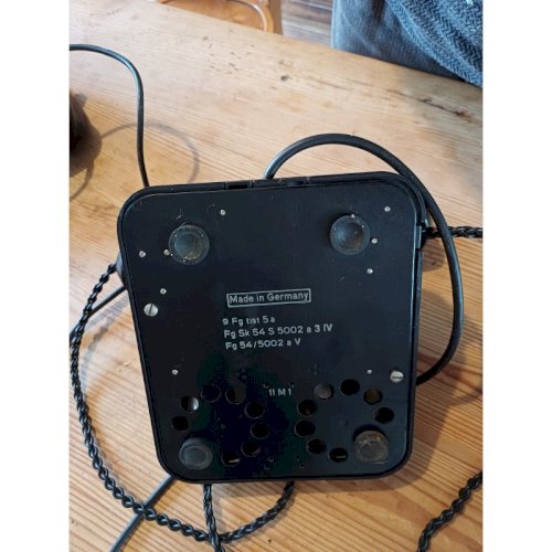 3 Téléphones en Bakélite