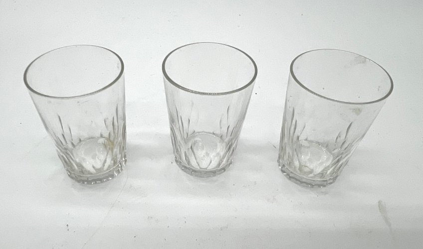3 Verres à Liqueur en Cristal Signés – Baccarat France – Modèle Richelieu – Vint