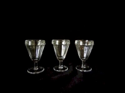 3 antique bistro stemmed glasses - dessert wines