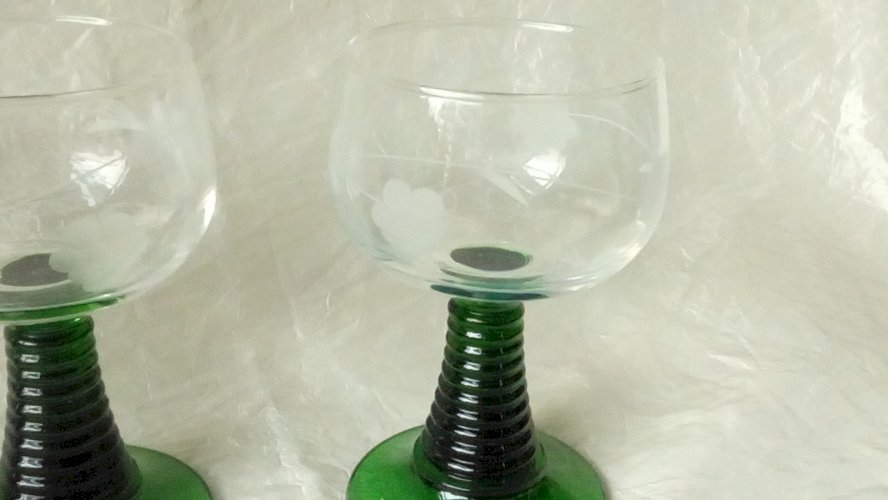 3 VERRES A VIN BLANC ALSACE DECOR GRAVE GRAPPE DE RAISIN LUMINARC FRANCE*