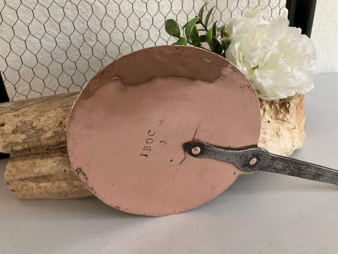 325⚜️ Ancien Couvercle Plat en Cuivre IBDC Pour Casserole Vintage Diamètre 16 Cm