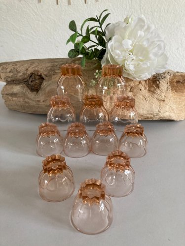 325⚜️ Ancien Lot de 12 Petit Verres à Liqueur en Verre Couleur Rose Hauteur 4 Cm