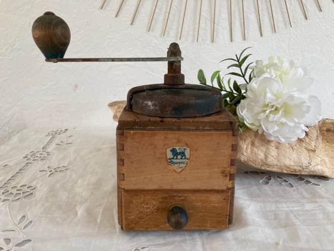 325 ⚜️ Ancien Moulin à Café en Bois Peugeot Frères Déco Collection Vintage