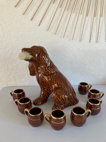 325⚜️ Ancienne Carafe Liqueur en Forme de Chien Céramique CASANOVE avec 8 Verres