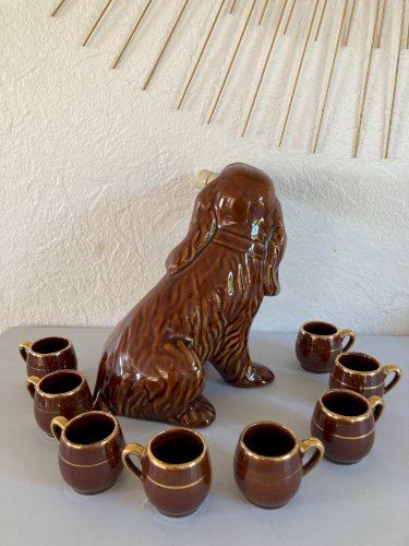 325⚜️ Ancienne Carafe Liqueur en Forme de Chien Céramique CASANOVE avec 8 Verres