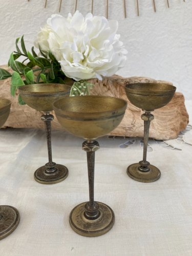 325⚜️ Décoration Ancien Verre à Liqueur en Laiton 5 Verres Haut 9,5 Cm Vintage