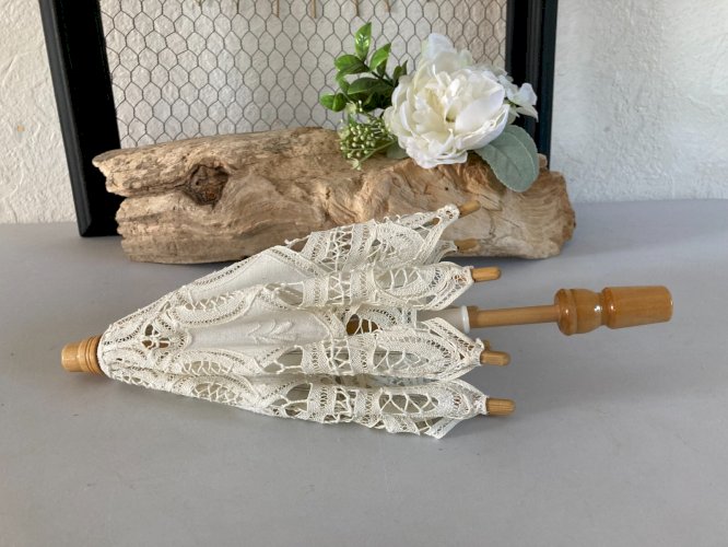 325⚜️ Décoration Mini Ombrelle en Dentelle Diamètre 39 Cm
