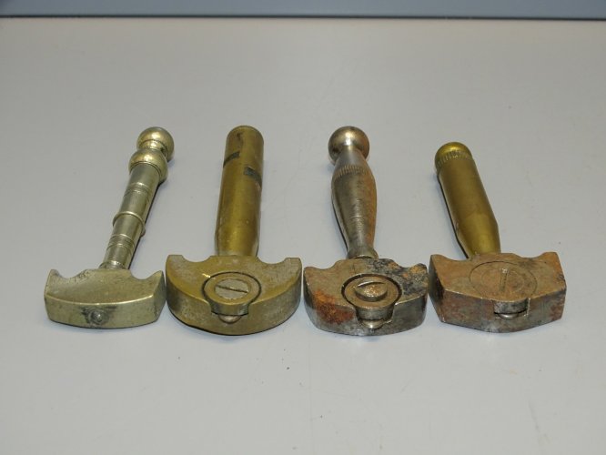 -4 ANCIENS DIAMANTS de VITRIER MANCHES en EPAIS COLLECTION OUTILS ANCIENS   D