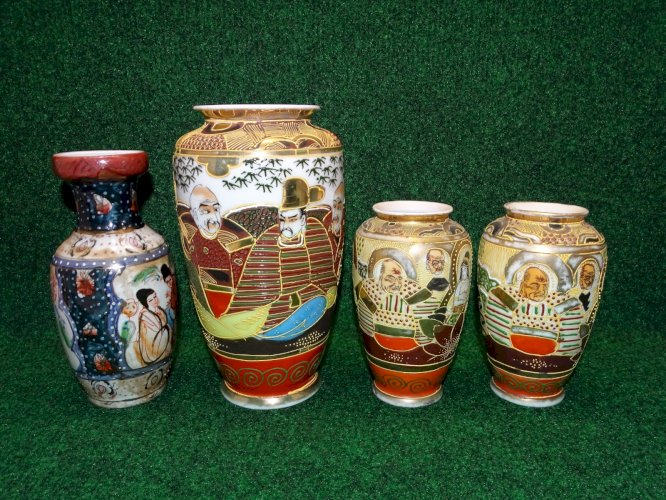 -4 ANCIENS VASES PORCELAINE SATSUMA JAPON  COLLECTION DECO VITRINE   D