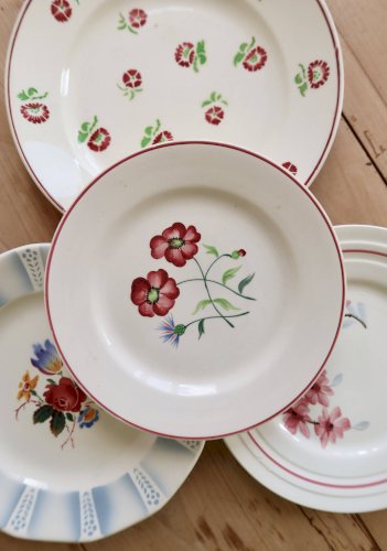4 assiettes à dessert dépareillées vintage faïence fleurie – Lot Rosie