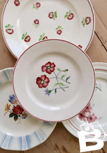 4 assiettes à dessert dépareillées vintage faïence fleurie – Lot Rosie
