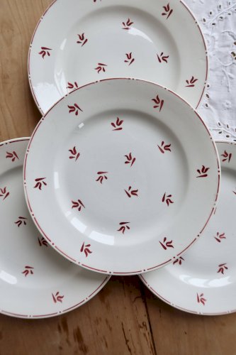 4 assiettes à dessert vintage faïence motifs rouge