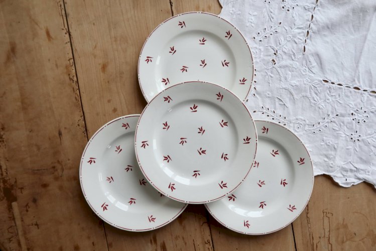 4 assiettes à dessert vintage faïence motifs rouge