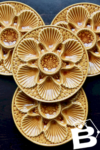 4 assiettes à huîtres vintage Longchamp en barbotine ocre