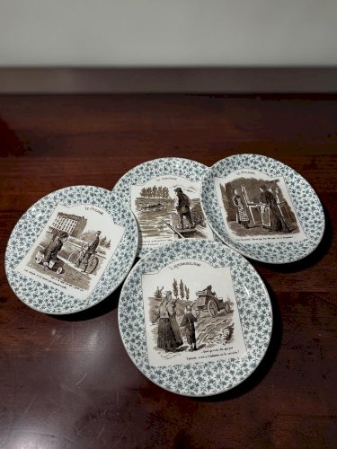 4 assiettes anciennes U&C Sarreguemines – Cyclisme, Automobilisme, Canotage – Assiettes parlantes – Fin XIXe début XXe