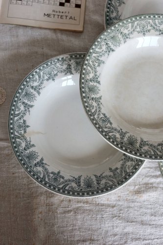 4 assiettes creuses anciennes terre de fer – Moulins des Loups, modèle Wilb