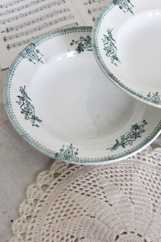 4 assiettes creuses anciennes terre de fer Saint Amand XIXème