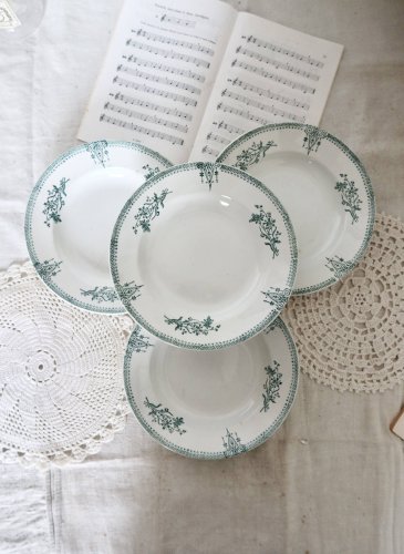 4 assiettes creuses anciennes terre de fer Saint Amand XIXème