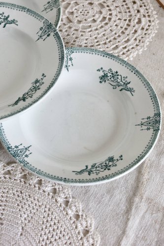 4 assiettes creuses anciennes terre de fer Saint Amand XIXème