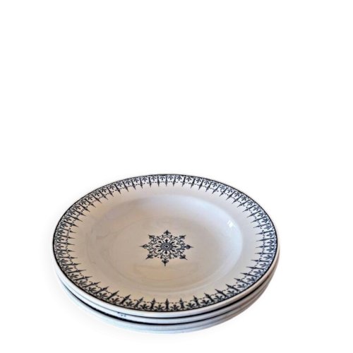 4 assiettes creuses Saint Amand, service Primax en terre de fer bleue, début 1900