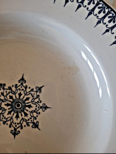 4 assiettes creuses Saint Amand, service Primax en terre de fer bleue, début 1900