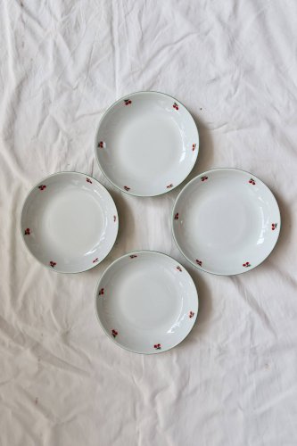 4 assiettes creuses vintage porcelaine – Motif cerises