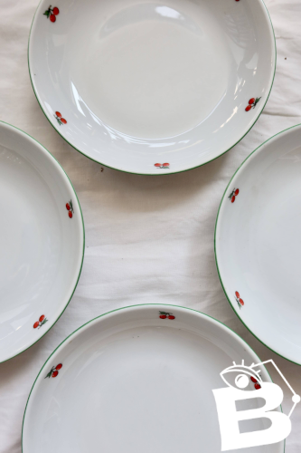 4 assiettes creuses vintage porcelaine – Motif cerises