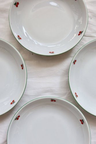 4 assiettes creuses vintage porcelaine – Motif cerises