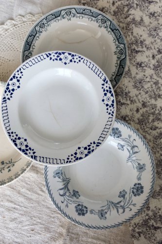4 assiettes creuses vintage terre de fer bleue