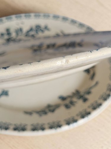 4 assiettes en faïence, Grigny — modèle  Muguet 