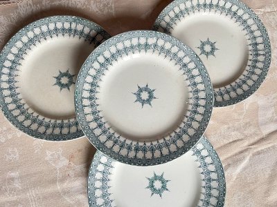 4 assiettes « Persan » Terre de Fer St-Amand