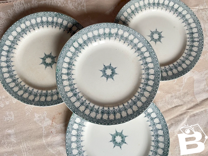 4 assiettes « Persan » Terre de Fer St-Amand