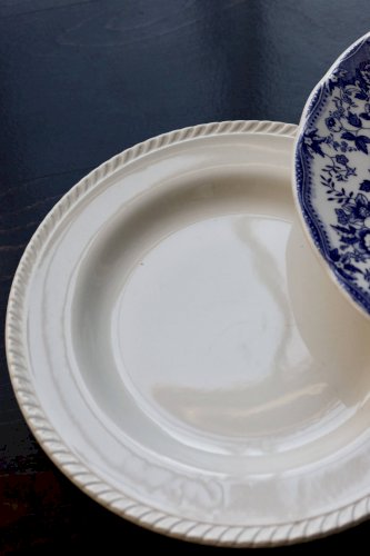 4 assiettes plates vintage dépareillées faïence bleue blanche - Lot Bristol