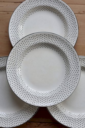 4 assiettes plates vintage faïence de Gien – Motif pois noirs