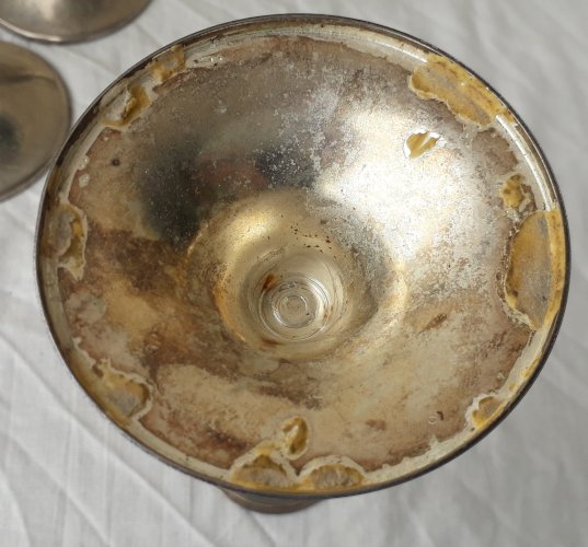 4 bougeoirs en métal