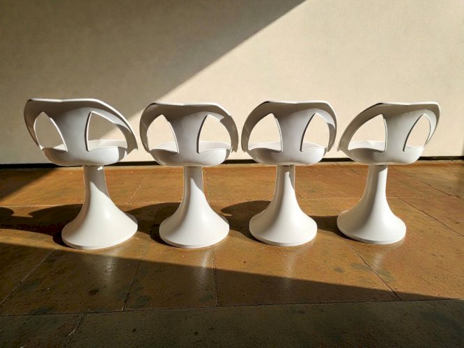 4 chaises et 1 Tabel Space Age 1960s
