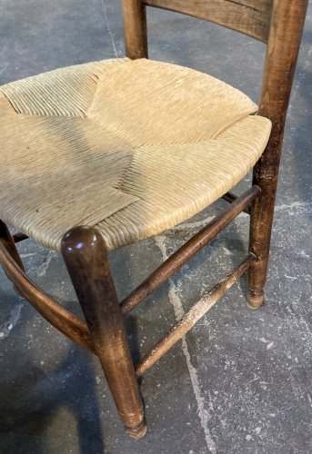 4 chaises paillées modernistes 