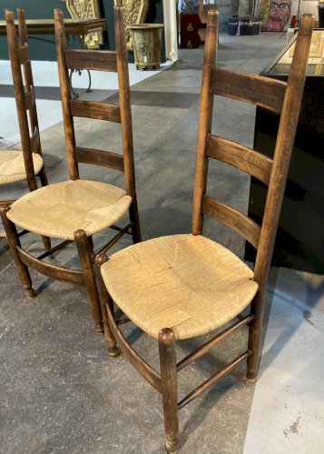 4 chaises paillées modernistes 