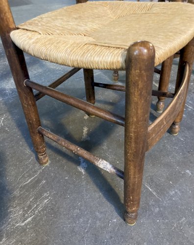 4 chaises paillées modernistes 