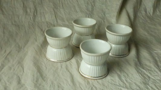 4 DIABOLO EGG CUPS IN CORDONNIER PORCELAIN