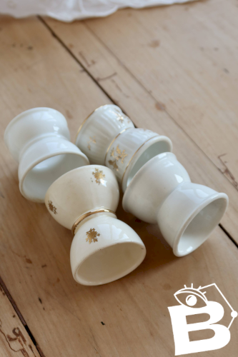 4 coquetiers diabolo vintage dépareillées faïence