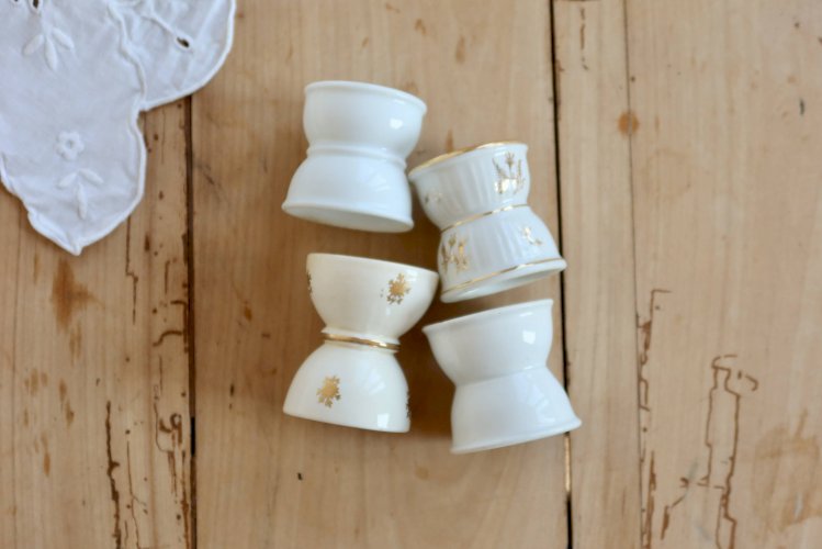 4 coquetiers diabolo vintage dépareillées faïence