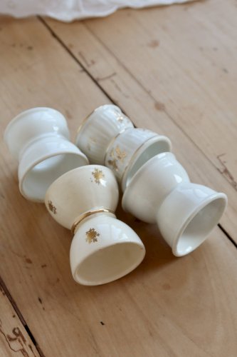 4 coquetiers diabolo vintage dépareillées faïence