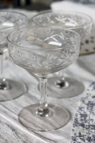 4 coupes à champagne vintage en cristal taillé – Décor étoilé