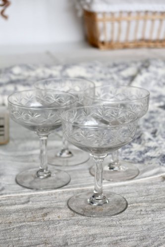 4 coupes à champagne vintage en cristal taillé – Décor étoilé