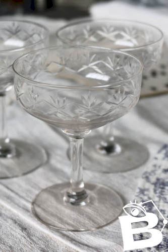4 coupes à champagne vintage en cristal taillé – Décor étoilé