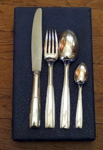 4 Couverts cuillère fourchette couteau Ravinet D Enfert Nicole Modèle Navarre