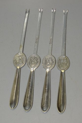 -4 FOURCHETTES A CRUSTACES CURETTES A HOMARD COLLECTION DECO TABLE de FETES    D