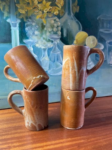 4 grands mugs en grès vintage